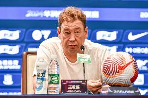 内内防詹姆斯回