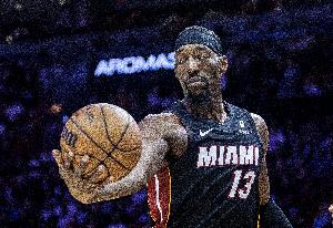 858214